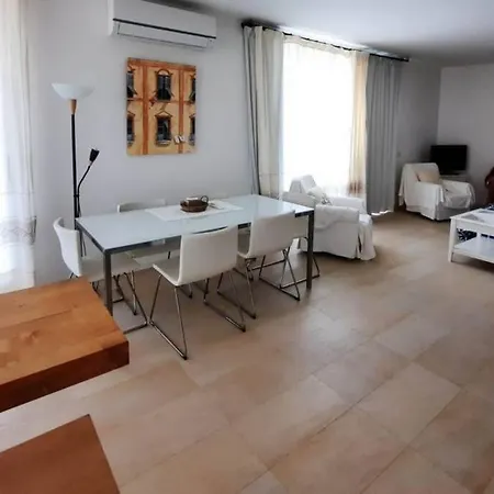 Holiday home Lussuoso Attico Con Piscina E Rifiniture Di Pregio