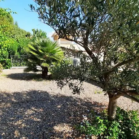 Lussuoso Attico Con Piscina E Rifiniture Di Pregio *